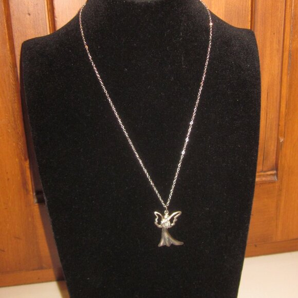 Camco Jewelry - Vintage Camco Silver Tone Angel Necklace